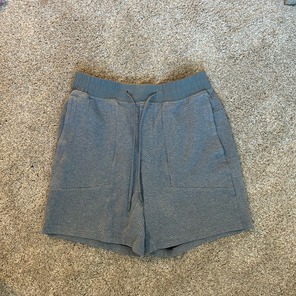 Lululemon At Ease Short 7”